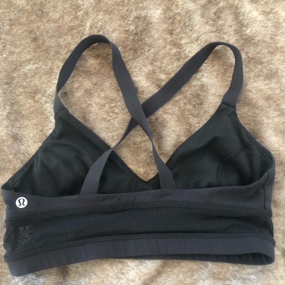 Lululemon Bra with mesh - size 6, minimum impact - Picture 4 of 4